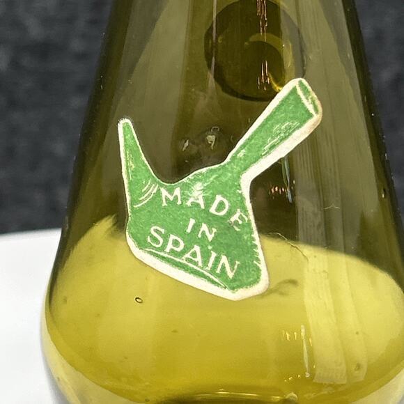 Vintage Chartreuse Green Glass Pitcher Applied Handle 6" Hand Blown Spain - Picture 5 of 10